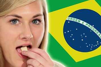 Vídeo: Americanos Experimentam Doces Brasileiros